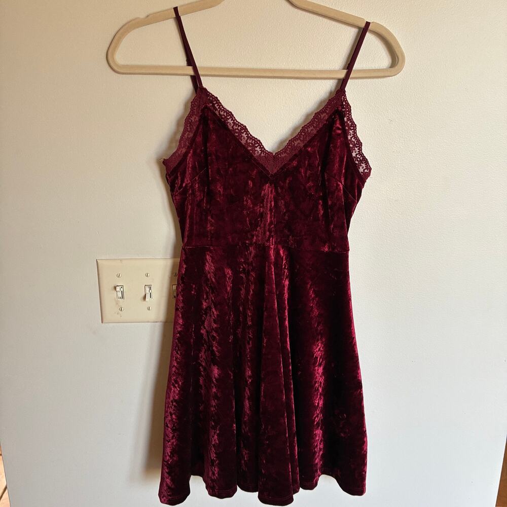 Forever 21 Burgundy Velvet Lace Slip Mini Dress Womens S Y2K Whimsygoth Vamp